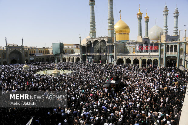 پیکر آیت‌الله شبیری زنجانی به حرم حضرت معصومه(س) رسید