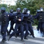 روایات تکان دهنده از خشونت پلیس فرانسه با نوجوانان+ تصاویر