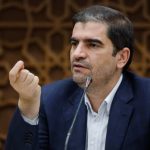 فروش ۱۰ هزار دلار صف دلالان ارز را از سبزه‌میدان به بانک‌ها منتقل کرد